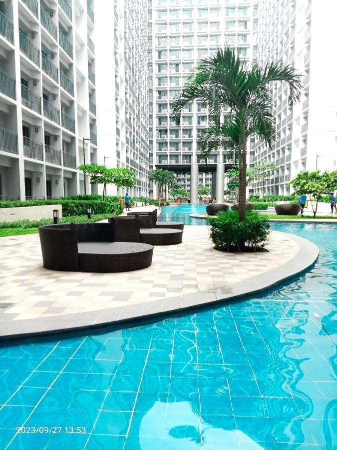 Shore 2 Residences 1Br Deluxe Room In Moa Complex Manila Esterno foto