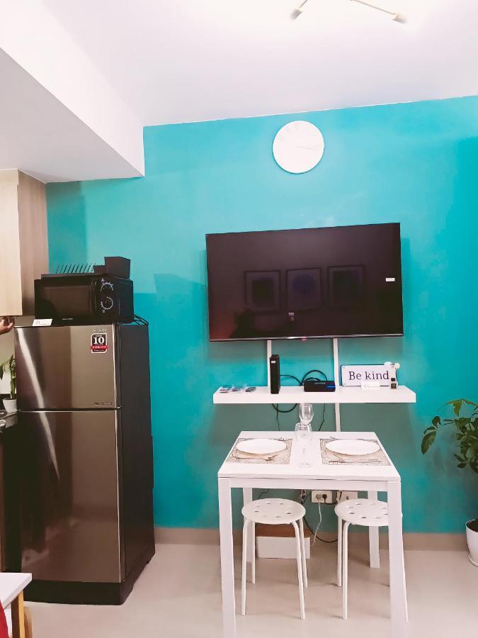 Shore 2 Residences 1Br Deluxe Room In Moa Complex Manila Esterno foto