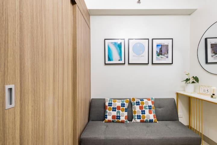 Shore 2 Residences 1Br Deluxe Room In Moa Complex Manila Esterno foto